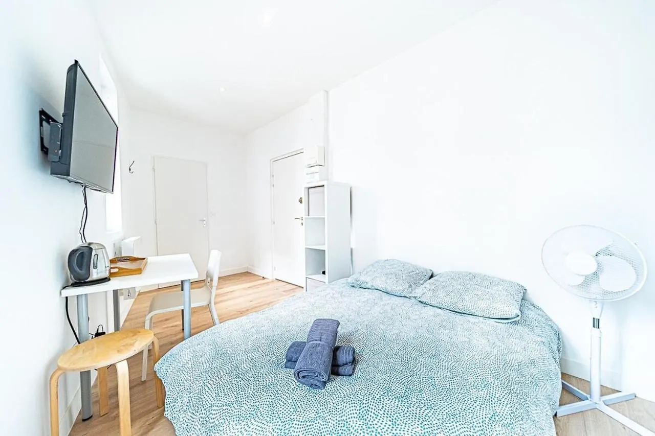 Le Petit George Gouy - Studio Metro Debourg Apartment Lyon