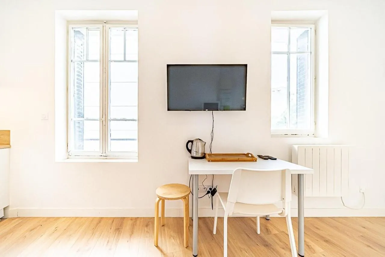 Le Petit George Gouy - Studio Metro Debourg Apartment Lyon