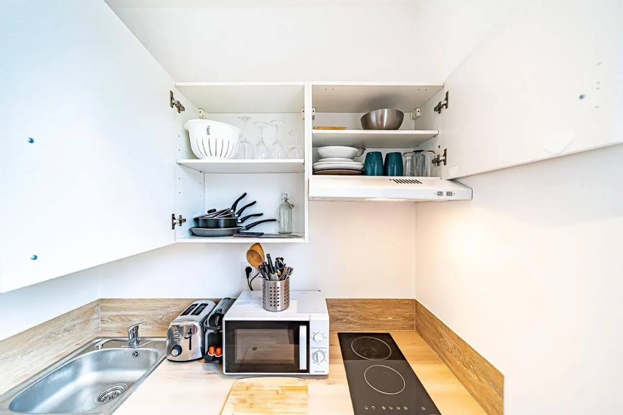 Le Petit George Gouy - Studio Metro Debourg Apartment Lyon